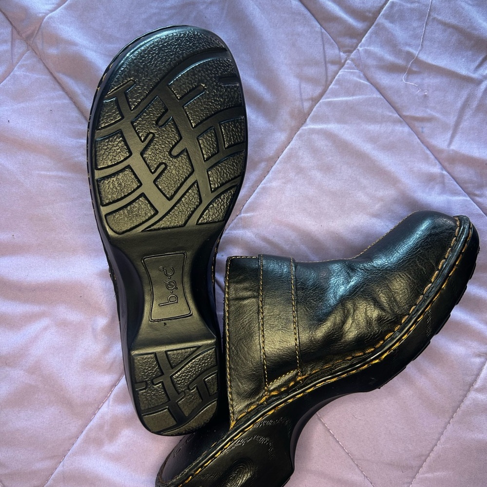 b.o.c. Black Leather clogs with Buckle - Picture 3 of 3